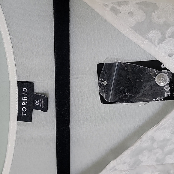 Torrid NWT Fairycore Romantic white chiffon sleeveless babydoll top size large - Picture 3 of 8